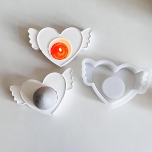 - HandmadeLuxeStore Merch